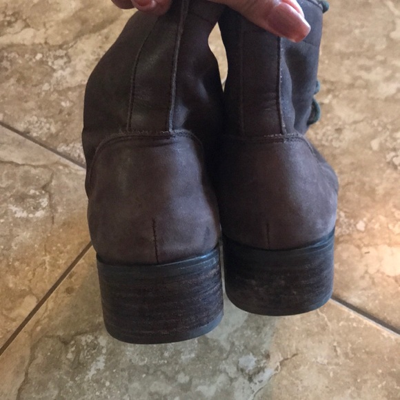 Boots - Picture 3 of 4